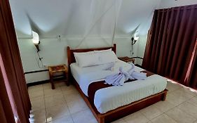 Bale Kampung Bed And Breakfast